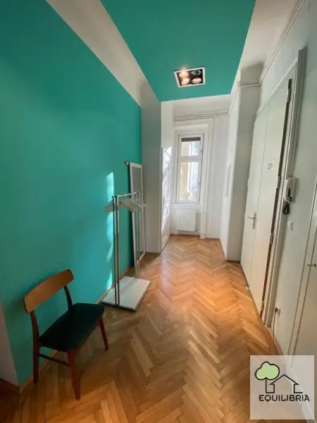 MODERNES ALTBAUBÜRO IN ZENTRALER LAGE