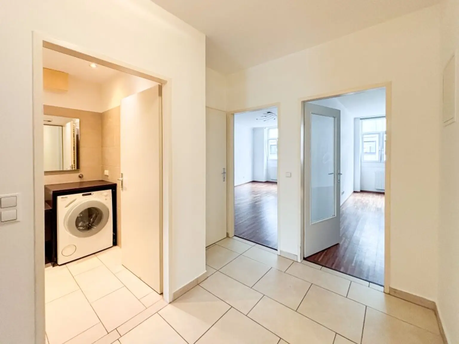 NEUBAUWOHNUNG mit BALKON+GARAGE, Nähe Kircheng./Mariahilfer Str.