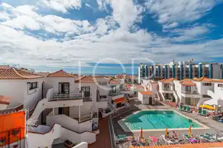 Apartment-Los-Cristianos-Swimmingpool-Tenerife-2