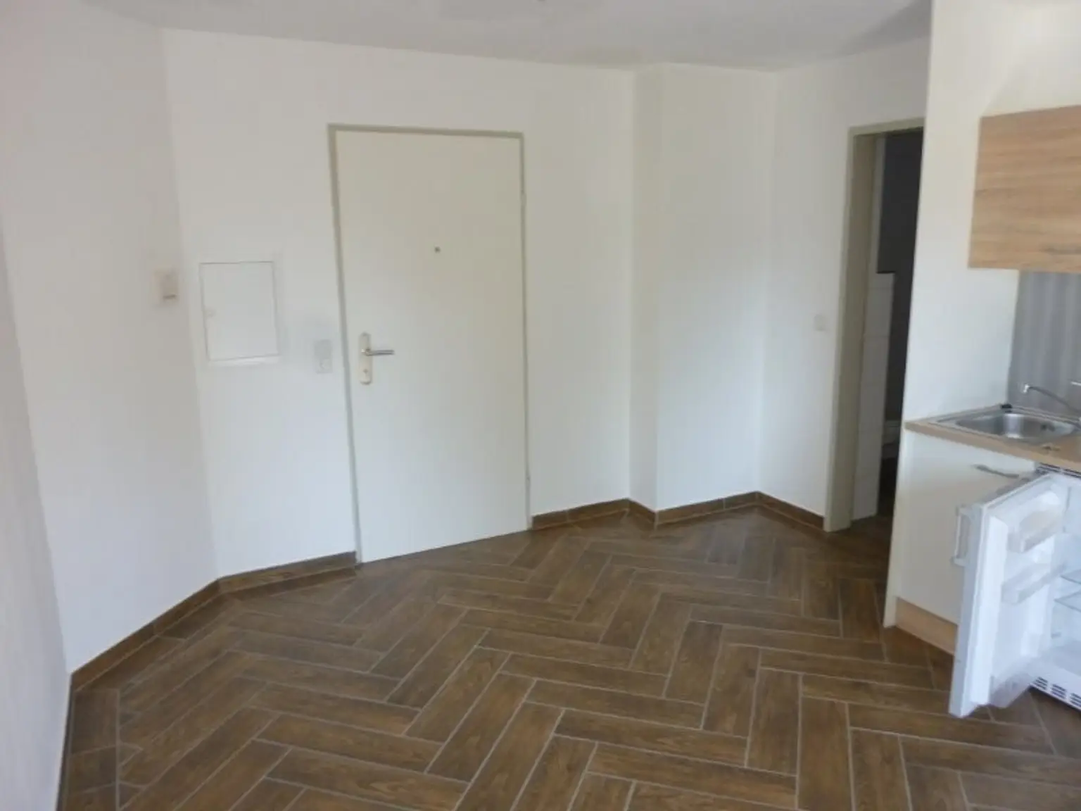 "GRÖDIG - Kleines 2 Zimmer Wohnung mit großem Balkon"
