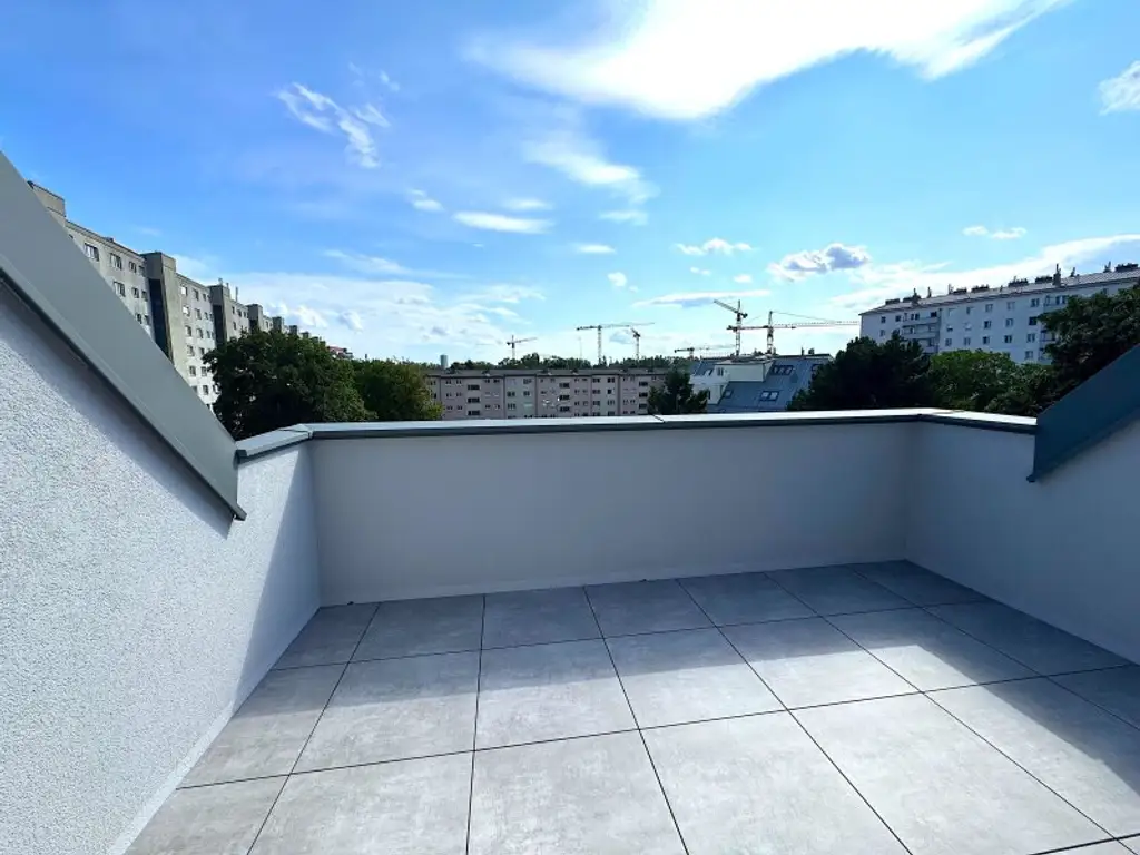 EIGENGRUND NÄHE ALTE DONAU – FREIFLÄCHEN - LUFTWÄRMEPUMPE – KELLER – GARAGE – U-BAHN!