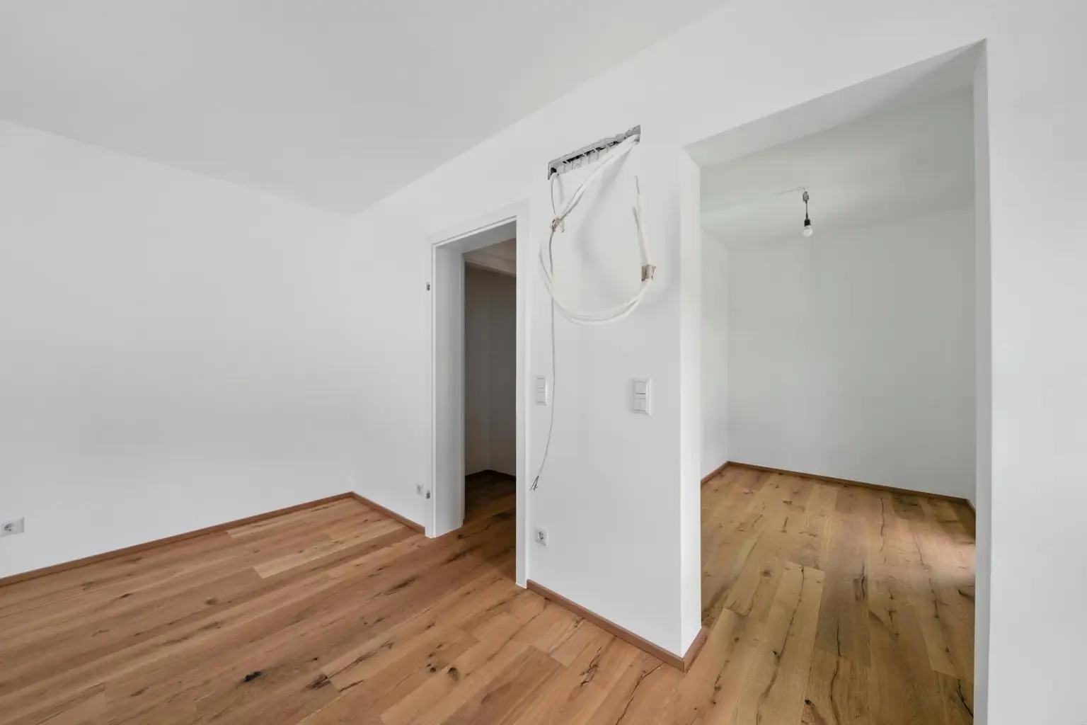 SCHLÜSSELFERTIG! MODERNES WOHNEN AM LAND - HOCHWERTIGER BAUMEISTERQUALITÄTSBAU IN SIERNDORF!