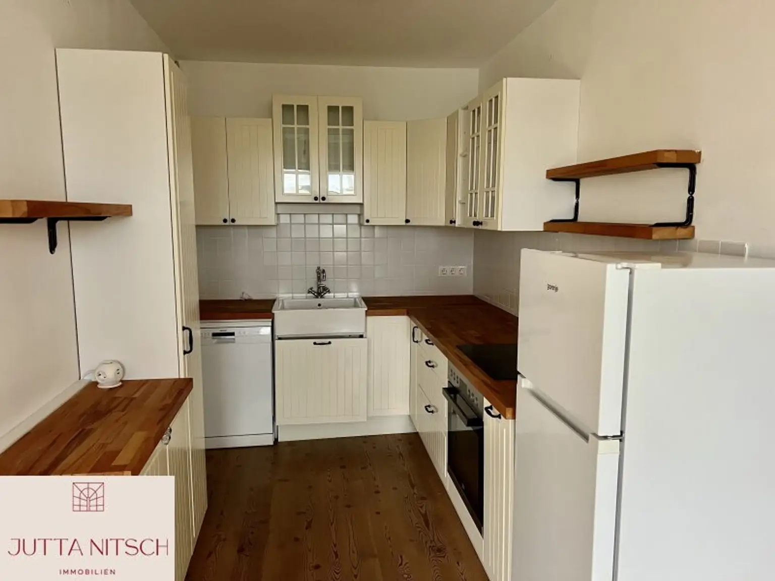 NEUER PREIS - Gut geschnittene 3-Zimmerwohnung mit Loggia und Parkplatz - Wiener Neudorf