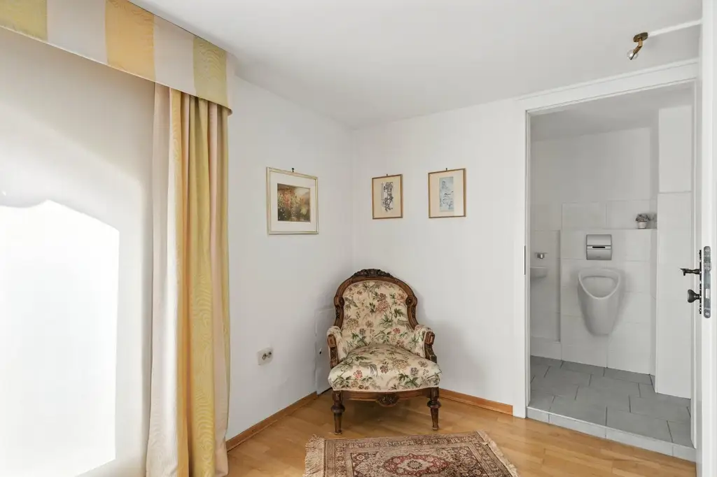 EINZIGARTIGE STILALTBAU-RESIDENZ IM HERZEN DER KREMSER ALTSTADT!