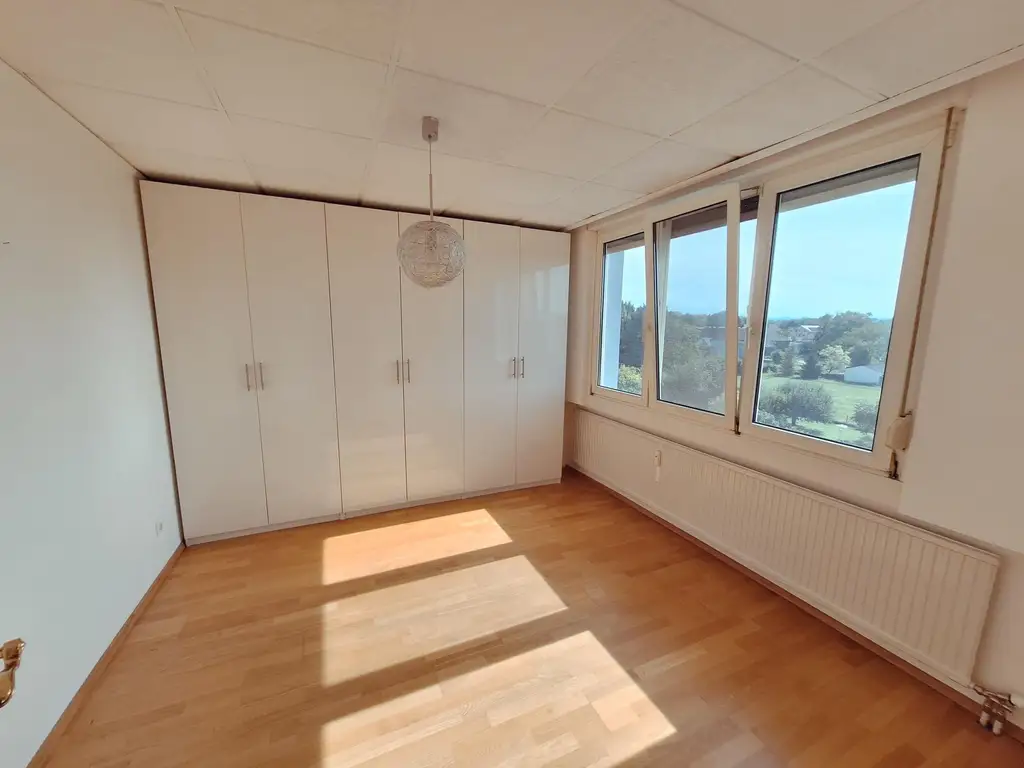 DREIZIMMER EIGENTUMSWOHNUNG INKL. LOGGIA
