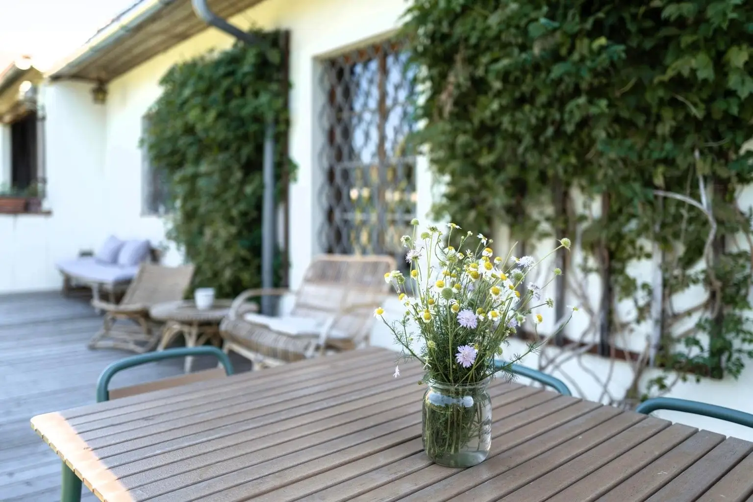 “Zauberhafter Dreikanthof mit großem Gartenparadies bei Tulln“