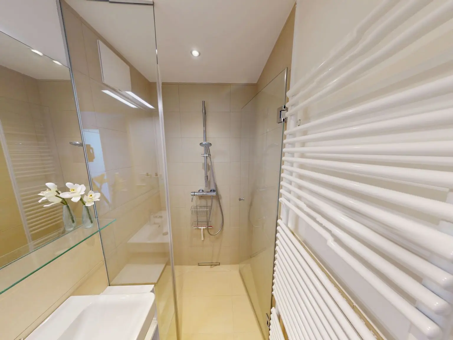 1.Badezimmer I
