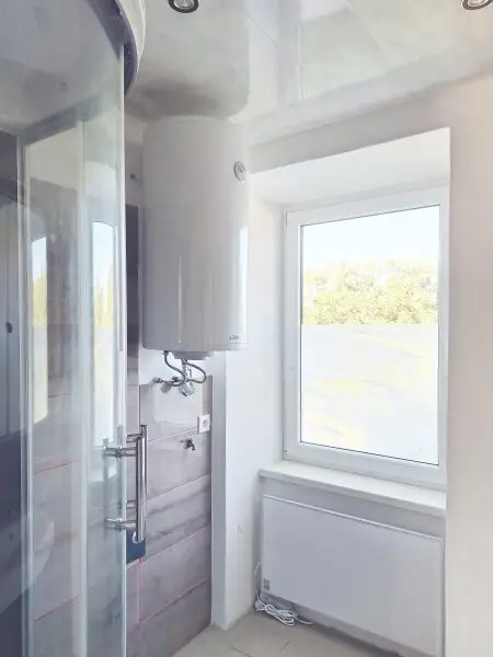 Sanierte  4 Zimmer Wohnung im Haus mit einem großen Garten