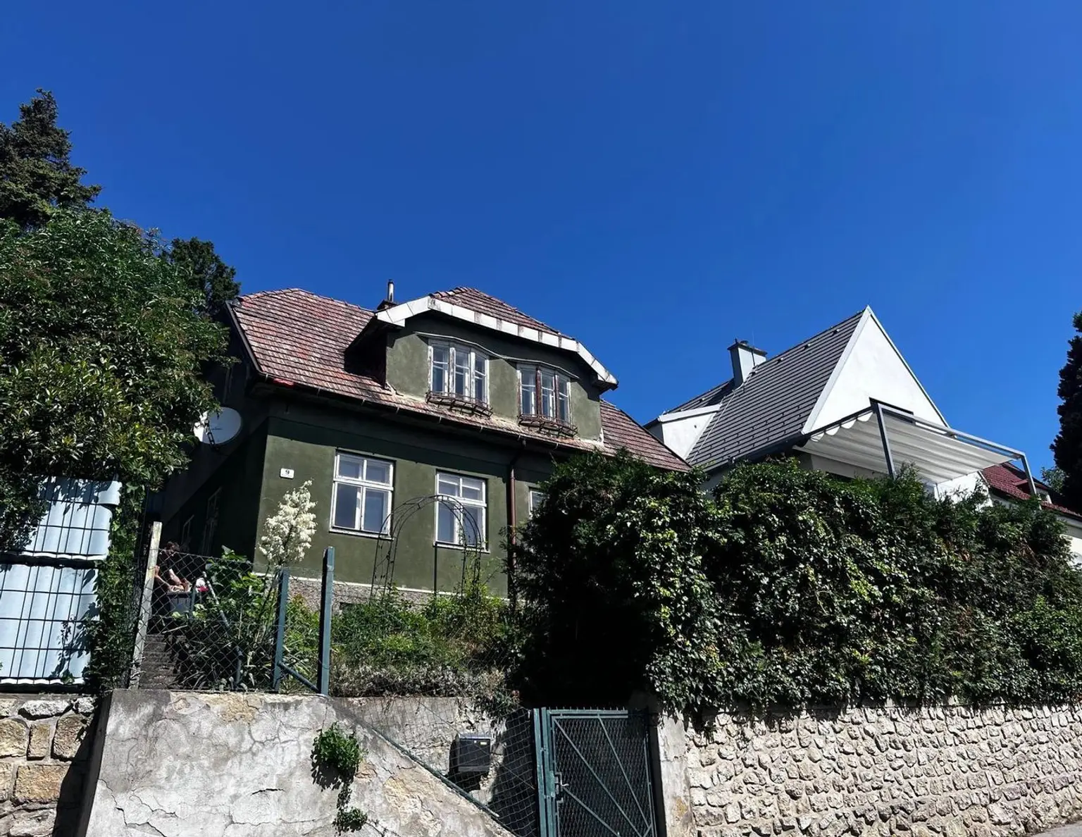 Einfamilienhaus mit Charme und Potenzial in Toplage Eisenstadts - sanieren oder neu bauen (Provisionsfrei)