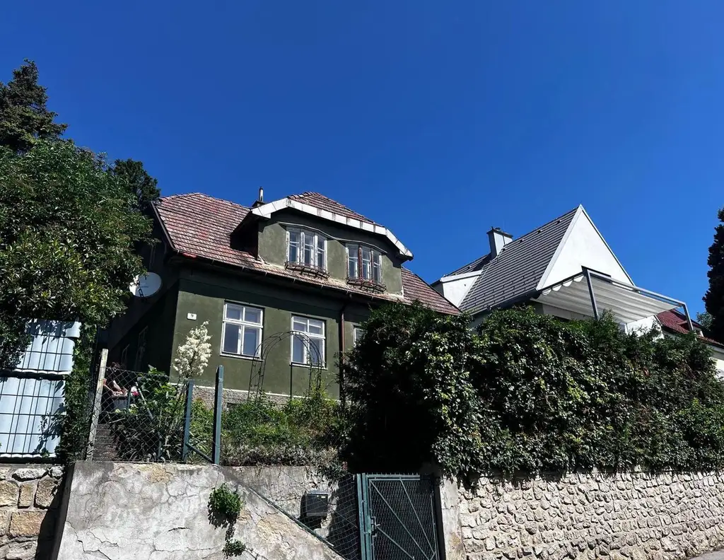 Einfamilienhaus mit Charme und Potenzial in Toplage Eisenstadts - sanieren oder neu bauen (Provisionsfrei)