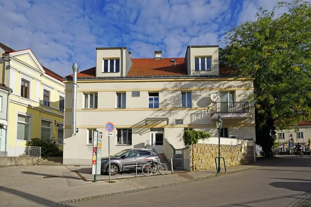 Über 4 % Rendite! Wohn- und Geschäftshaus / Zinshaus am Purkersdorfer Hauptplatz