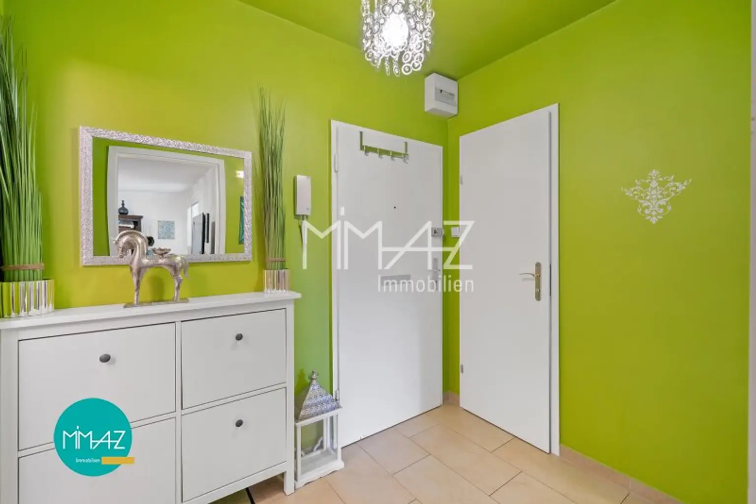 Vorzimmer mit sep. WC