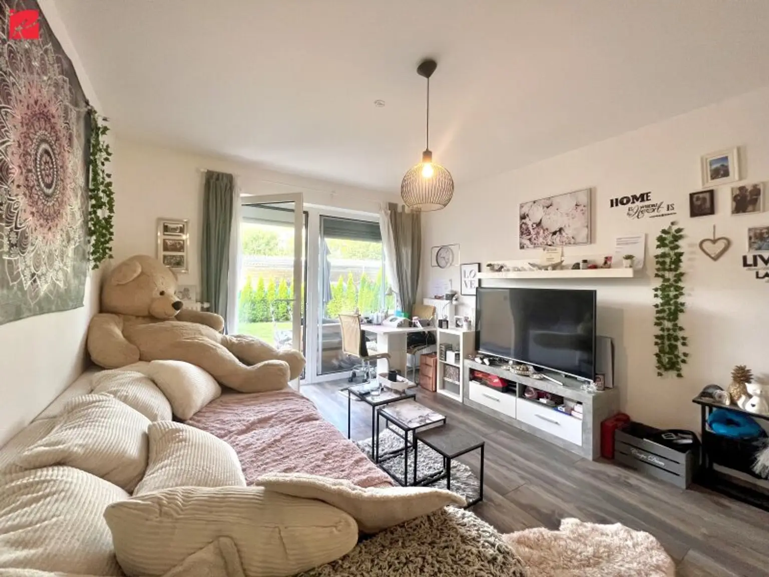 Neuwertige Gartenwohnung inkl. Tiefgaragenstellplatz!