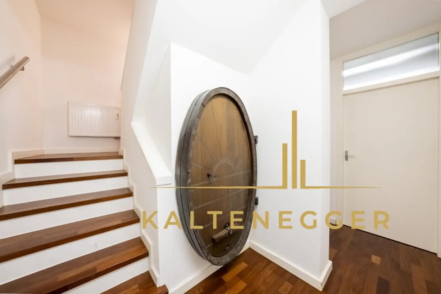 Luxusappartement in Wien-Döbling/Grinzing mit Einliegerwohnung, Terrasse, Pool, Garten und Garage