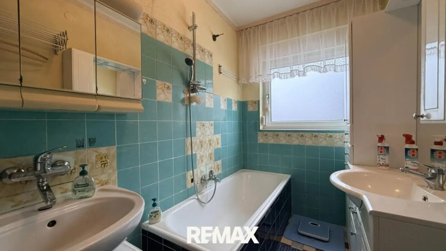 Badezimmer EG
