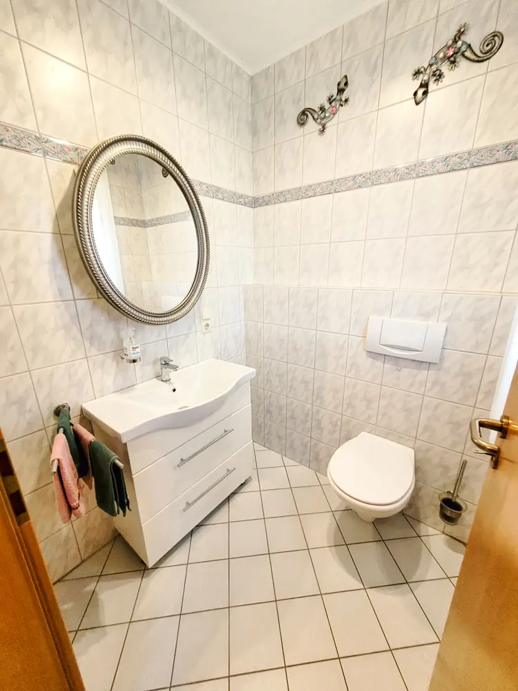 Einfamilienhaus mit traumhafter Gartenanlage in Niederlangen!
