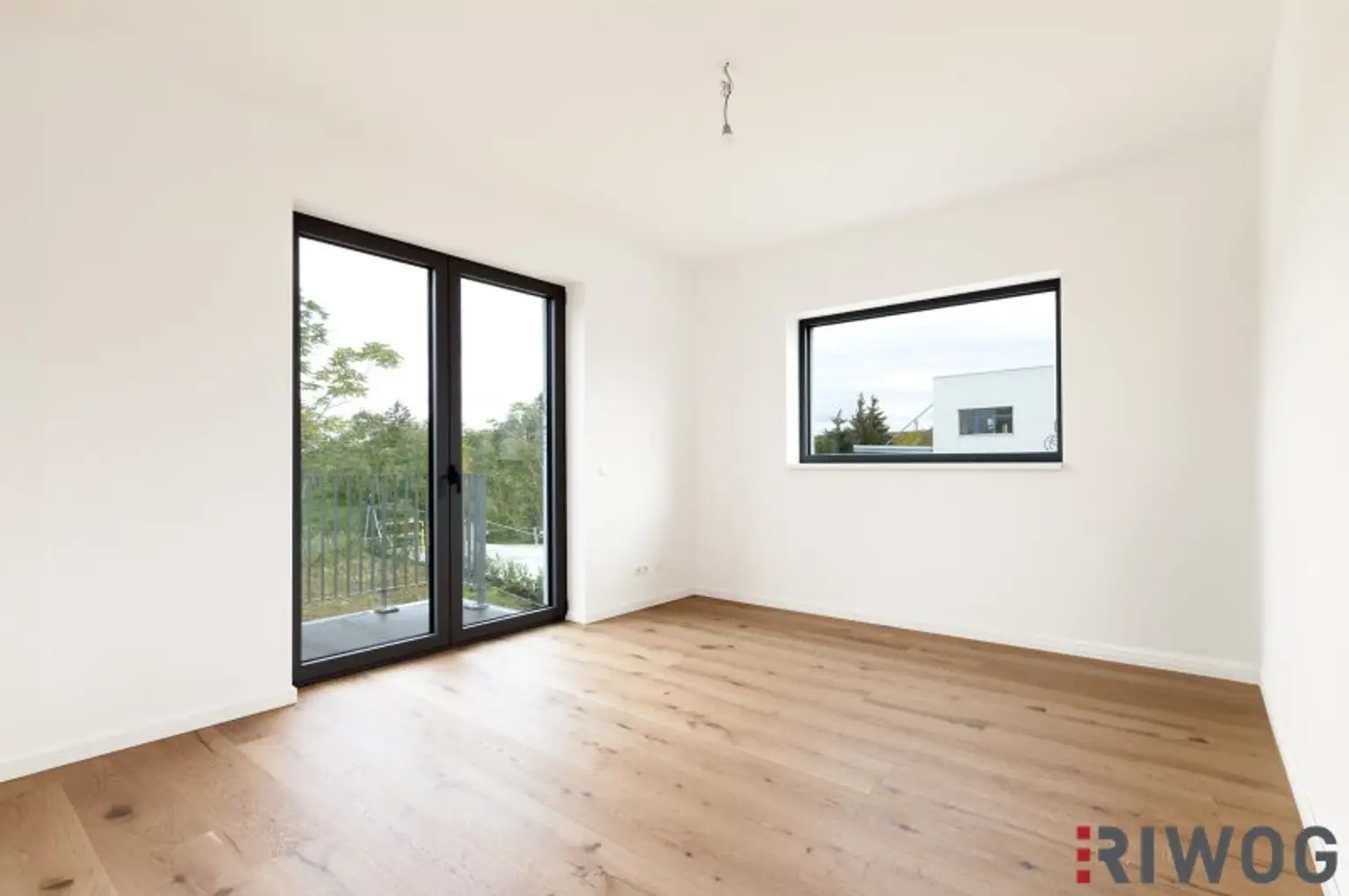 ERSTBEZUG | Exklusive Doppelhaus-Einheit | ca. 353 m² Garten | 4-5 Zimmer | Luftwärmepumpe | 2 KFZ-Stellplätze | 5 Min. ins Zentrum Perchtoldsdorf