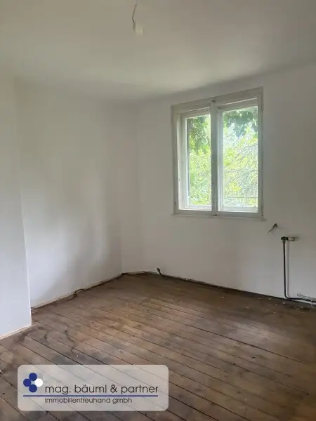 Alleinstehendes  Haus  in einer absolut ruhigen Sackgasse mit Blick auf die  THAYA