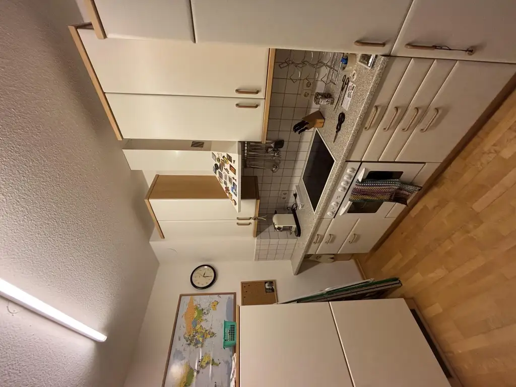 Charmante Wohnung mit guter Anbindung   und günstigen Betriebskosten  und Klimaanlage