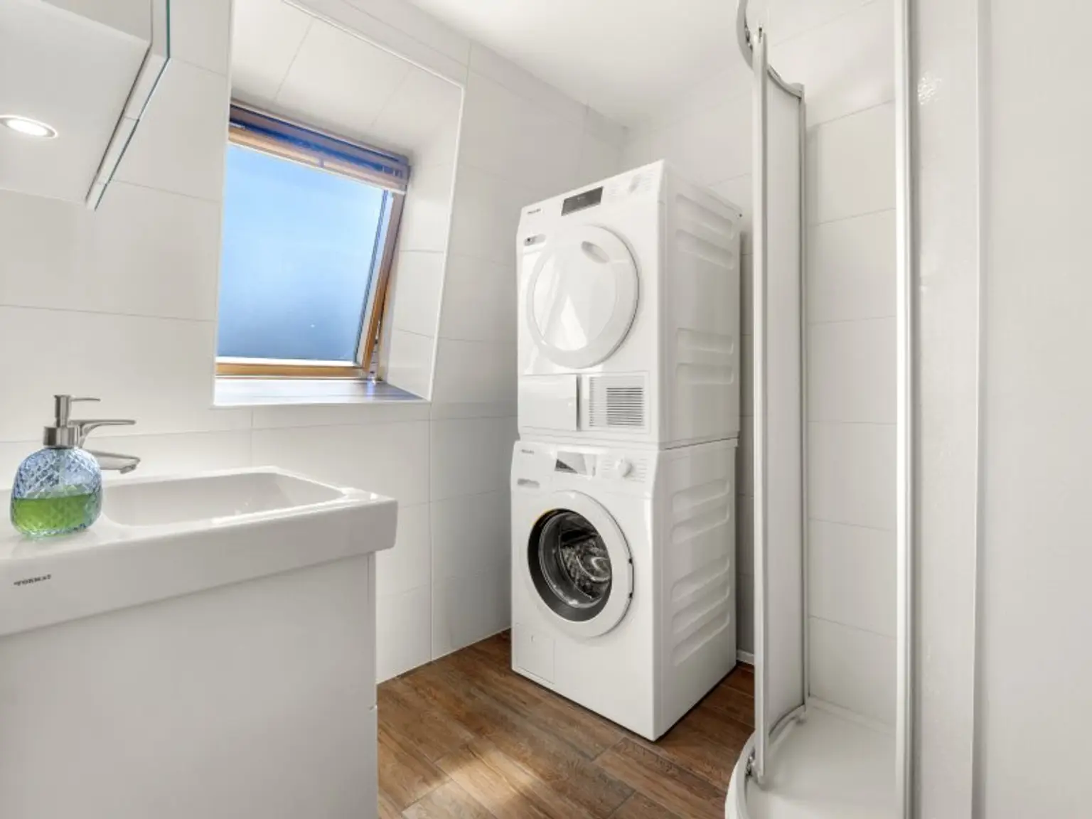 Moderne 3 Zi - Wohnung in Waidmannsdorf - auch ideal für ANLEGER AIRBNB Übernahme möglich