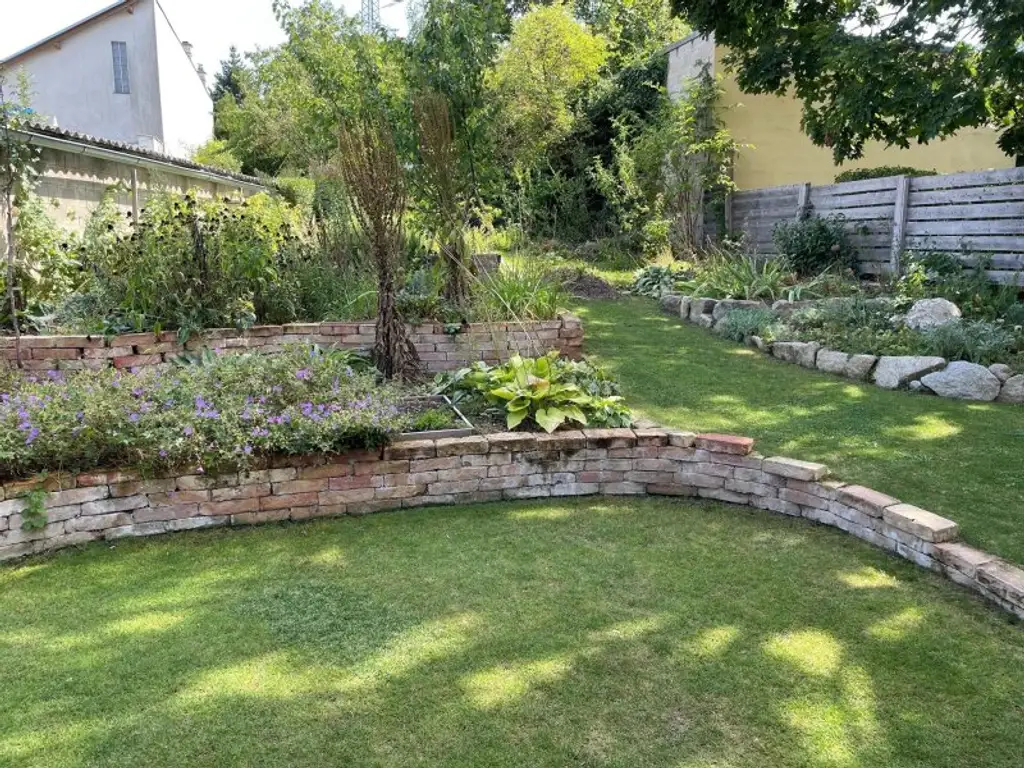 +Einzigartiges Einfamilienhaus mit Nebengebäude in Enzesfeld-Lindabrunn+