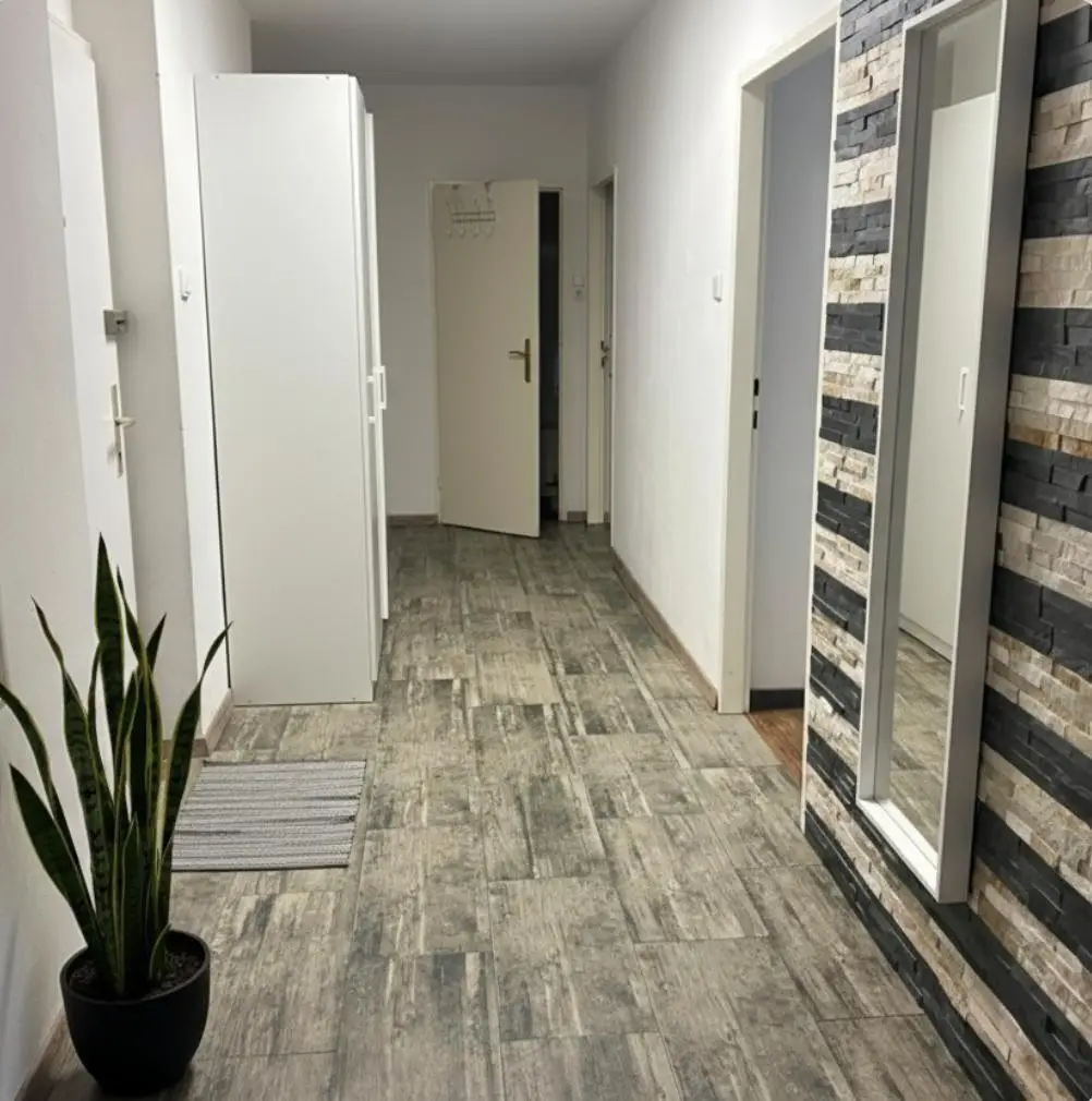 KI Vorzimmer 3 bearbeitet