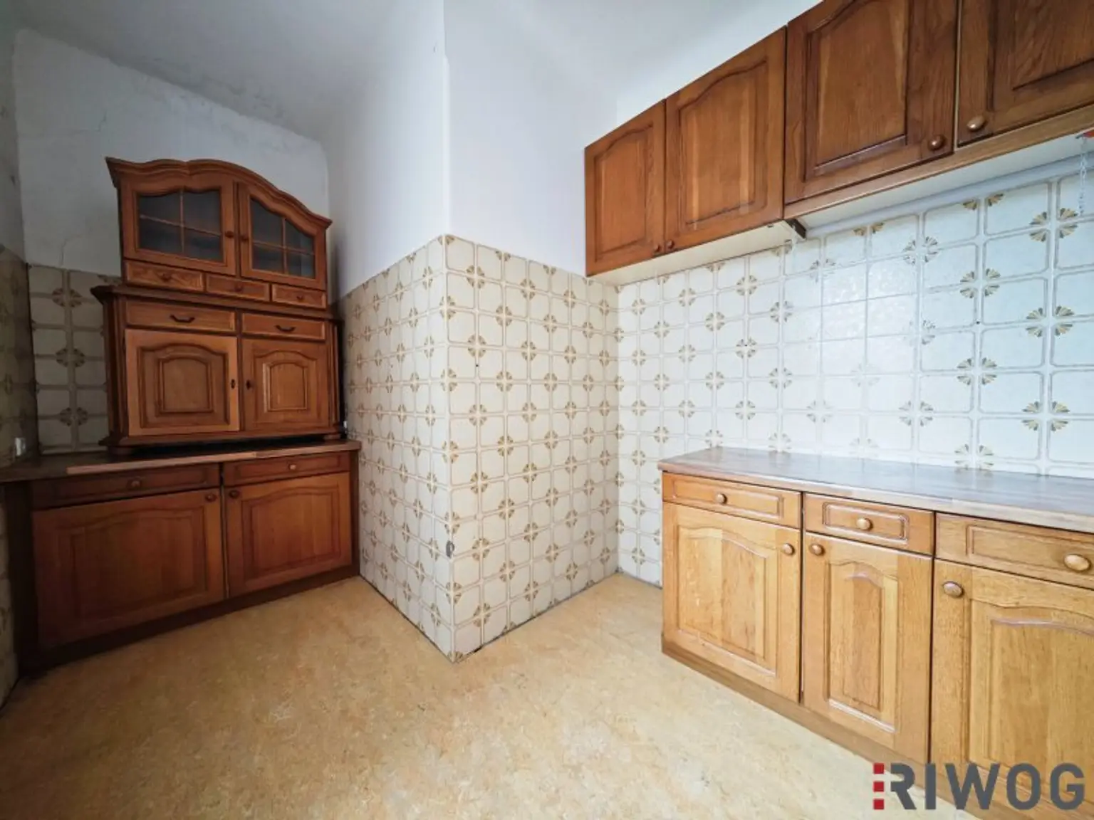 153m² Büro/Studio/Vereinsräume mit Balkon | direkt bei Autobahn & Nahversorgern | optionale Parkplätze
