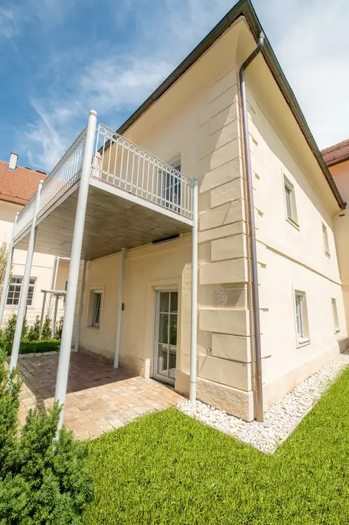 2-Zimmer Premium Mietwohnung mit großem Garten am Kreuzbergl