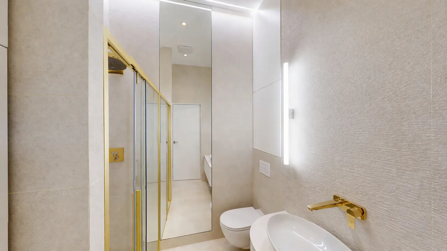 Exklusiver Altbau am Alsergrund: 3-Zimmer-Wohnung mit Terrasse und Designermöbel/-Küche