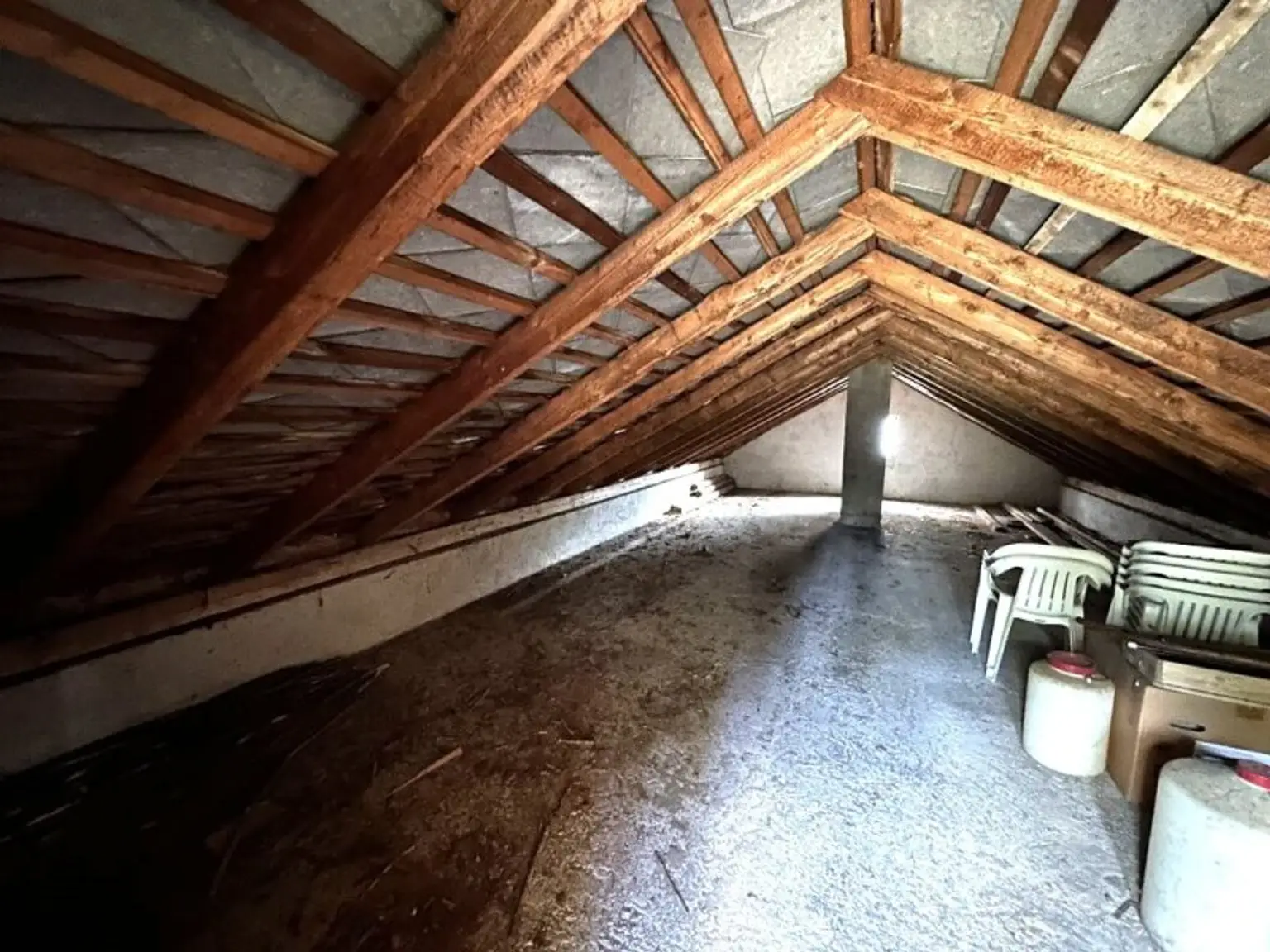 WOLFSBERG - SANKT THOMAS, 160 m2 Einfamilienhaus mit Potential, Vollkeller, 1139 m2 Grundstück, Wirtschaftsgebäude