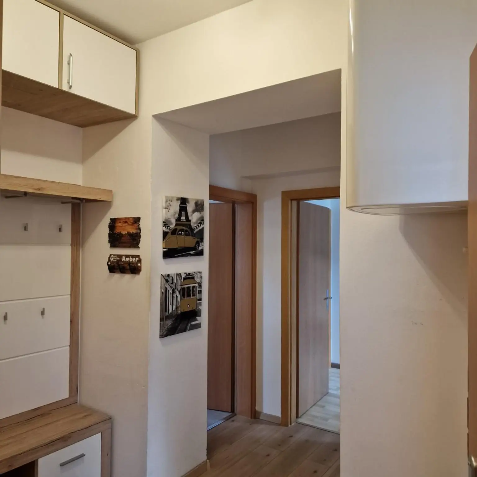 Voll möblierte 2,5-Zimmer-Dachgeschoßwohnung, 1 Monat mietzinsfrei!
