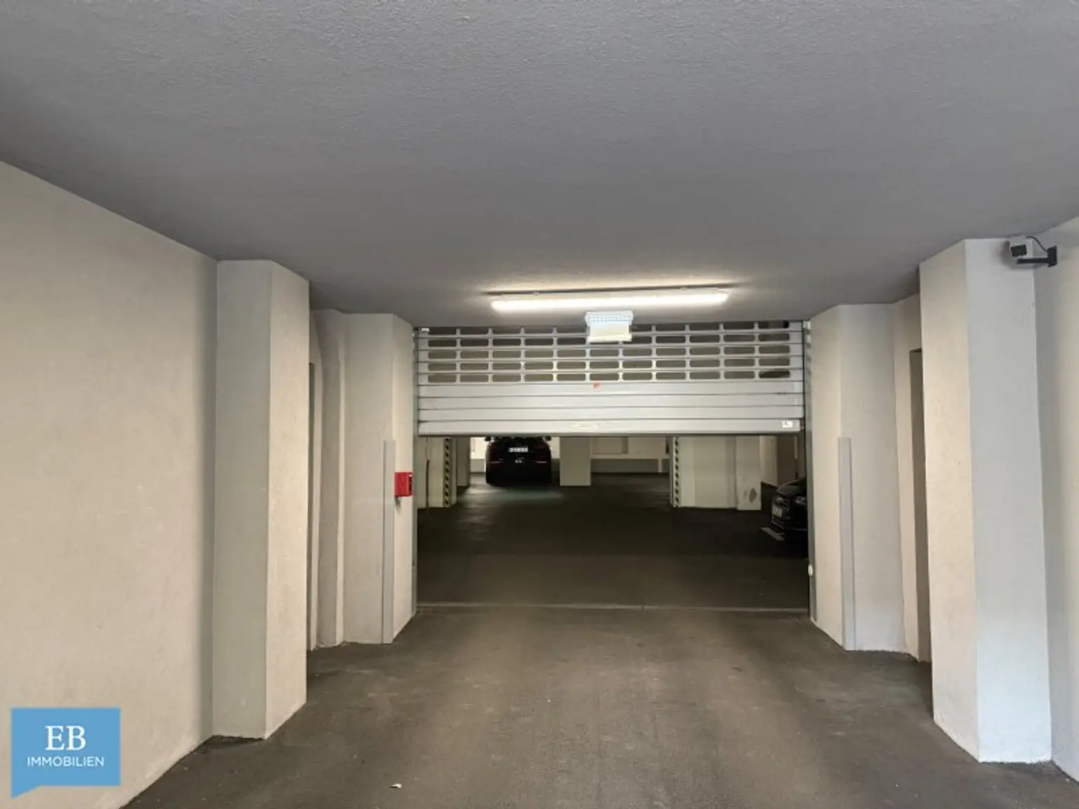 Helle Familienwohnung mit feiner Farbwelt und Fitnessraum im Haus