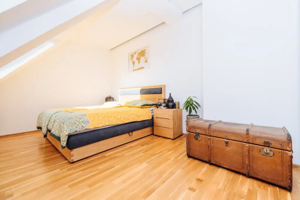 SMART-LIVING I STYLISCHES PENTHOUSE I KLIMA I SONNENTERRASSE I OFFENE DESIGN-KÜCHE I ELEGANTES BAD MIT REGENDUSCHE I