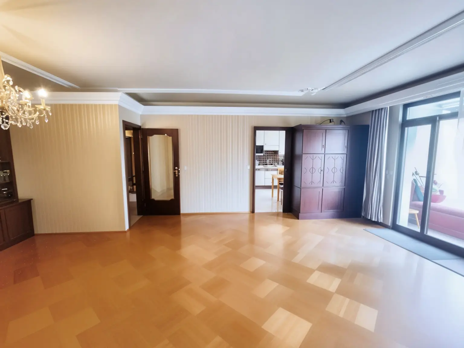 Großes Wohnzimmer