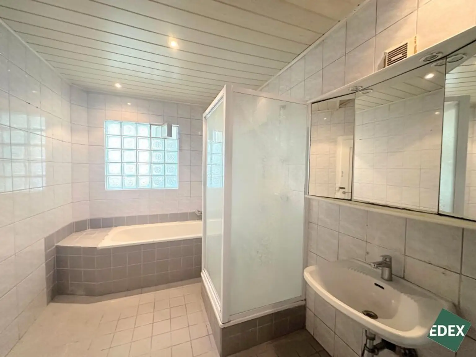 Sanierungsbedürftige 3-Zimmer Altbau-Wohnung in Favoriten