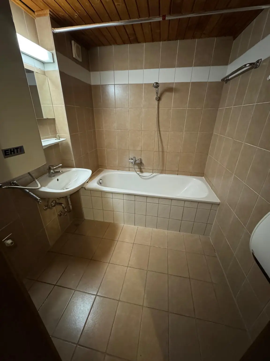 "GRÖDIG - Kleines 2 Zimmer Appartement mit PKW-Stellplatz"