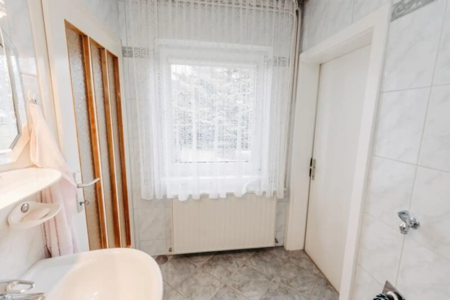 Lassen sie sich von diesem  zentrumsnahen Juwel inspirieren, hier ist der Urlaub zu Hause…