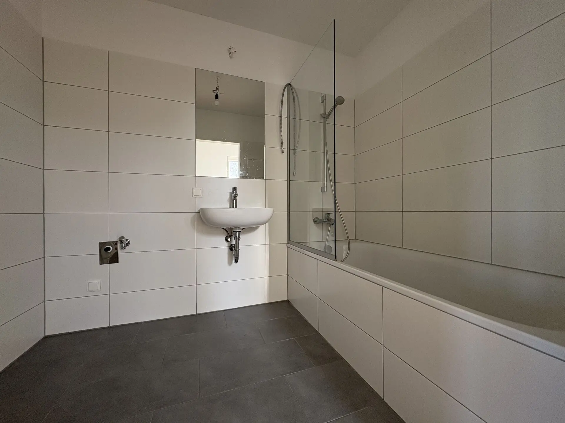 20251014_070420515_iOS