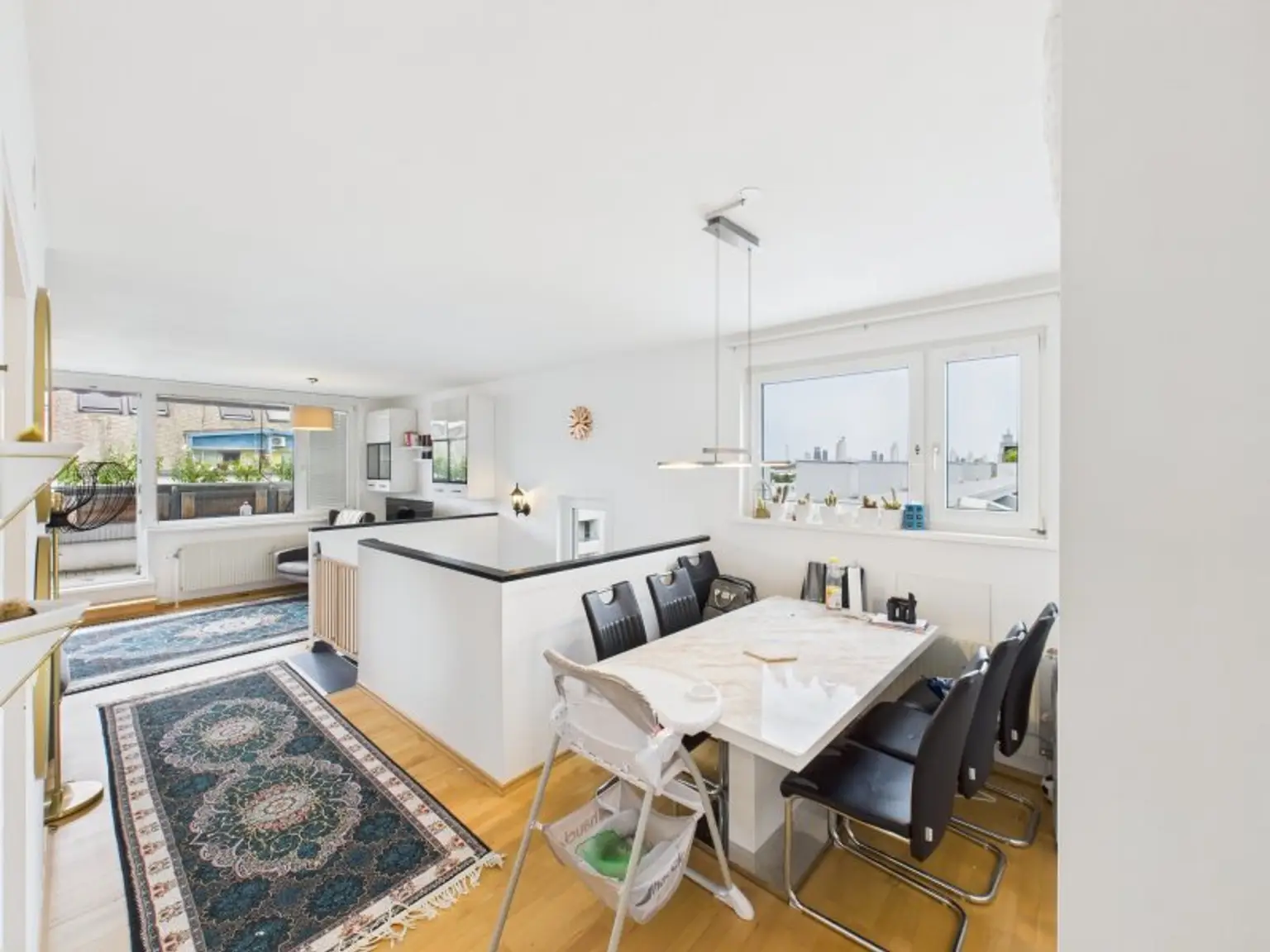 Charmante DG-Maisonette-Wohnung in 1110 Wien !