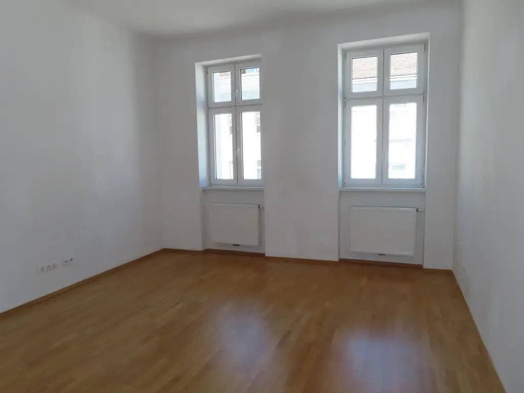 MIETWOHNUNG NÄHE RENNWEG !