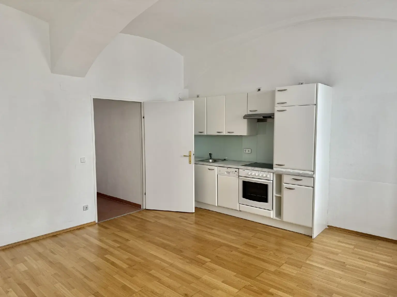 Kompakt. Stilvoll. Besonders – Ihr charmantes Altbau-Apartment im 5. Bezirk!