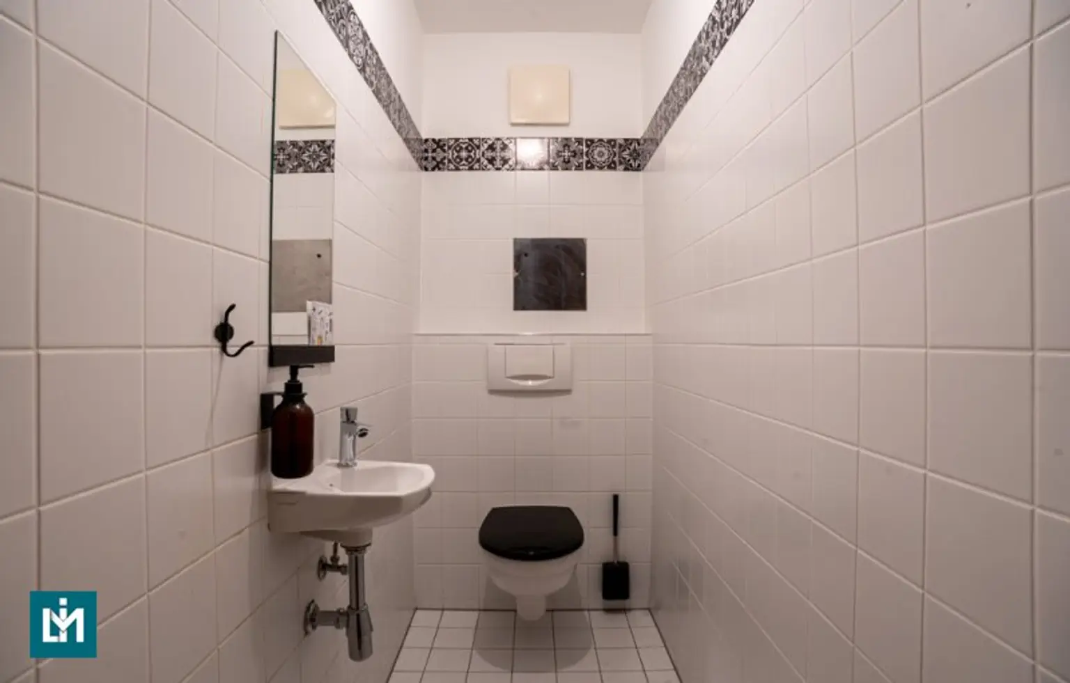 SCHÖNE 2 - ZIMMER MAISONETTE MIT GALERIE UND FREIFLÄCHE / NÄHE KRANKENHAUS GÖTTLICHER HEILAND