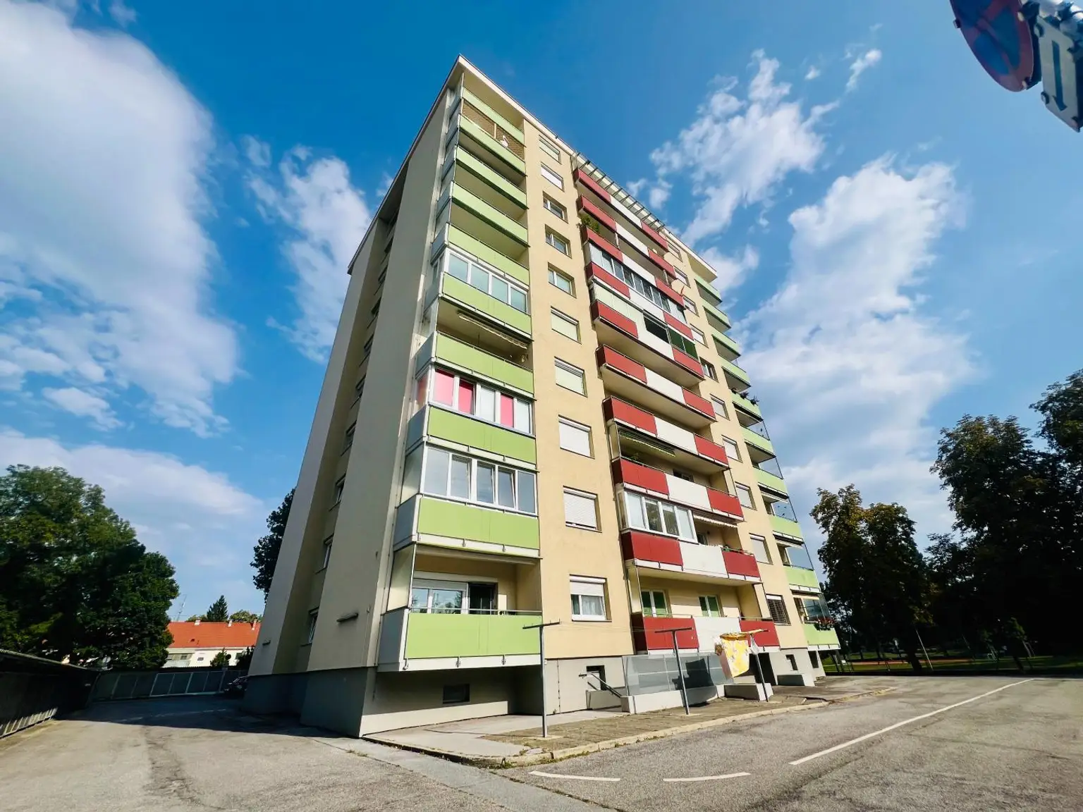 Sonnige 2-Zimmer-Wohnung mit Westbalkon