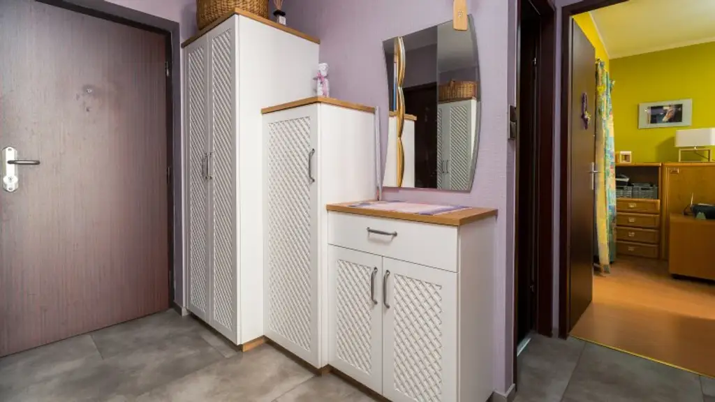 Gemütliche 2-Zimmer-Wohnung mit 2 Loggien, großer allgemeiner Garten – Ihr neues Zuhause!