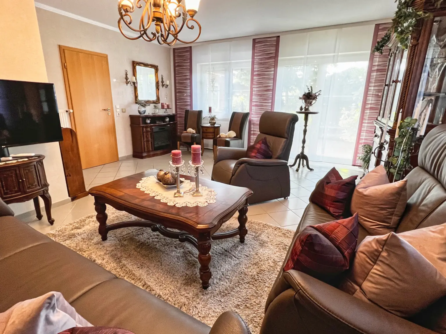 Einfamilienhaus mit traumhafter Gartenanlage in Niederlangen!