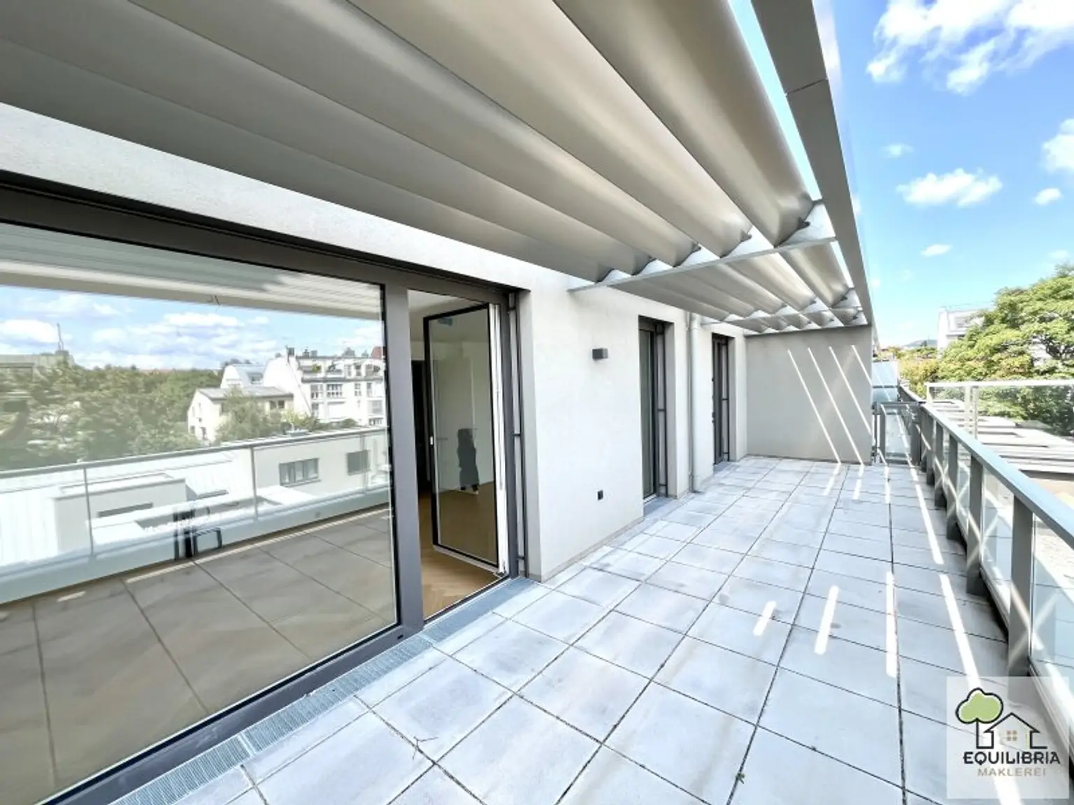 GEKÜHLT !  NEUBAU  !   Erstbezug  mit  einer 28 m2 großen und ruhigen   Terrasse  - Entdecke dein neues Zuhause