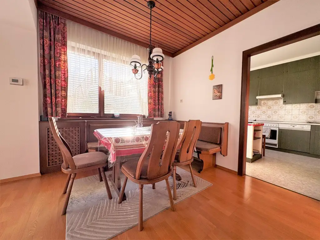 Wohnhaus in ruhiger Siedlungslage