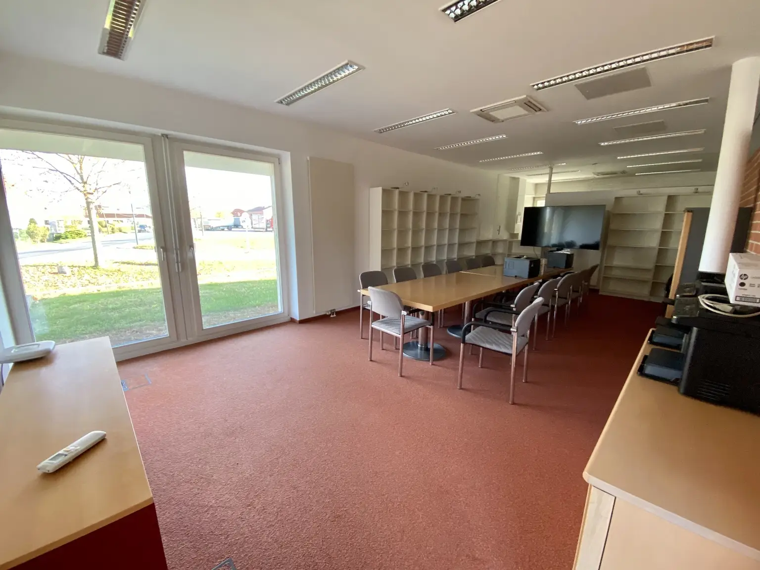 Großes Büro für 50 - 60 Mitarbeiter!