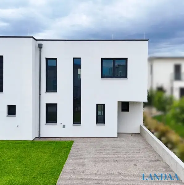 !PARNDORF! +FAMILIENTRAUM++ Moderne Doppelhaushälfte mit Garten – wenige Schritte zum See!