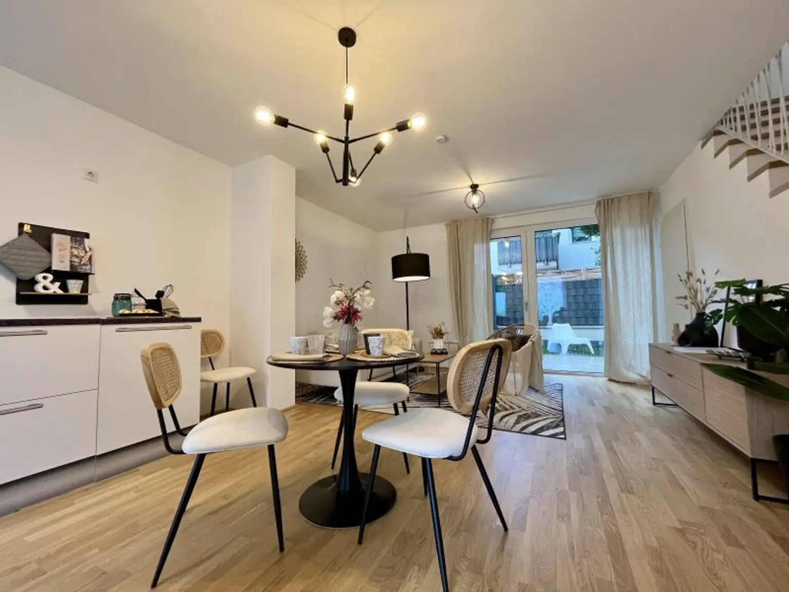 Einmalige Chance: Modernes Townhouse mit zwei Eingängen!
